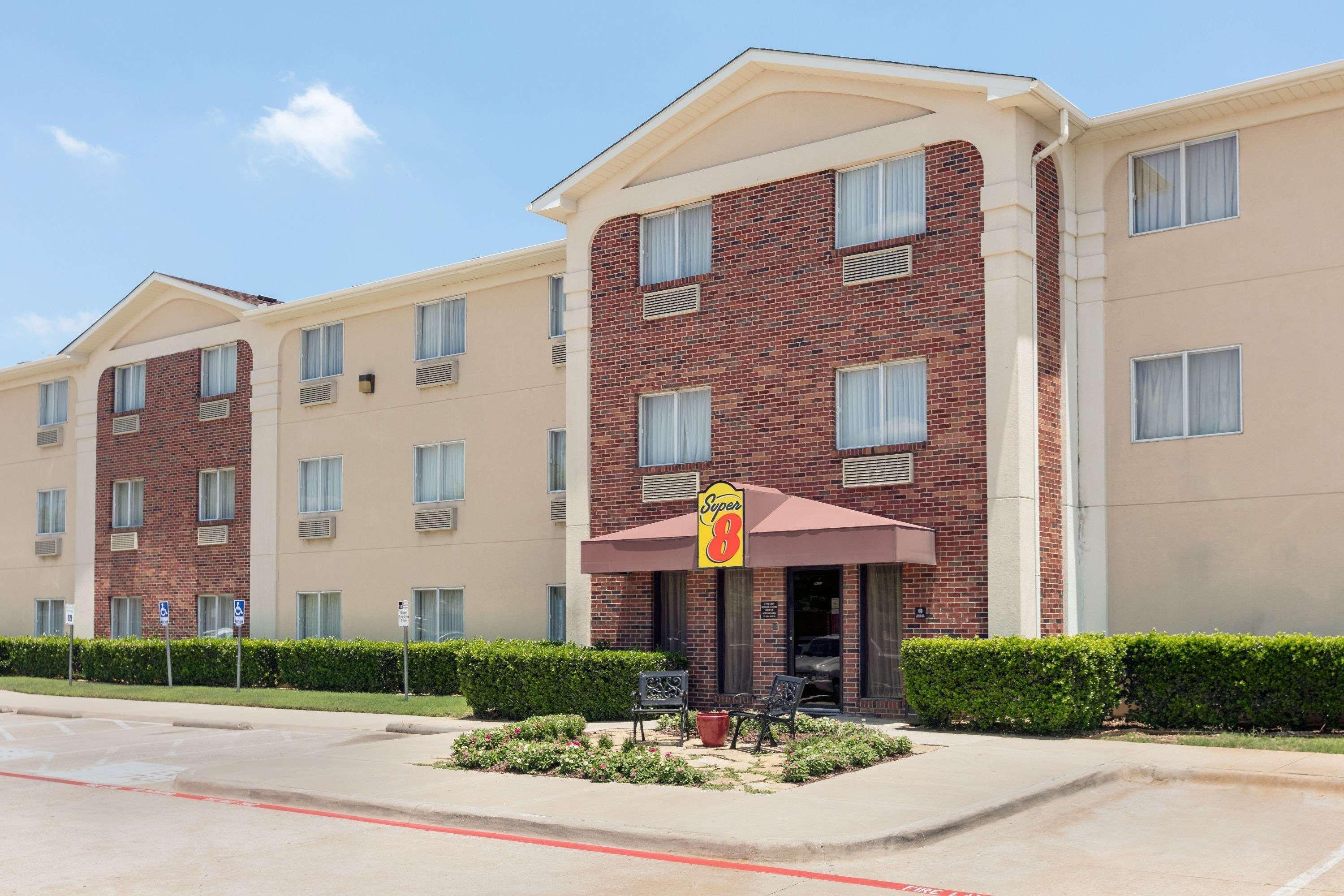 Отель Super 8 By Wyndham Grapevine/Dfw Airport Northwest Экстерьер фото