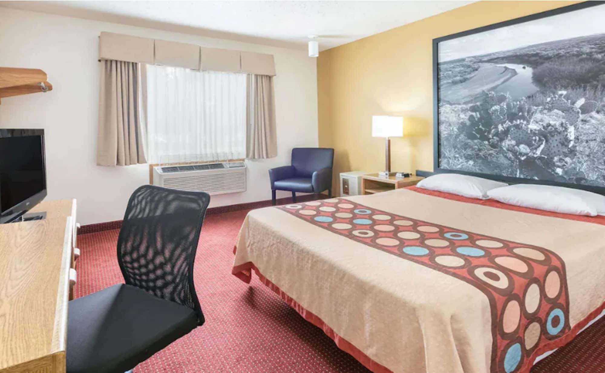 Отель Super 8 By Wyndham Grapevine/Dfw Airport Northwest Экстерьер фото