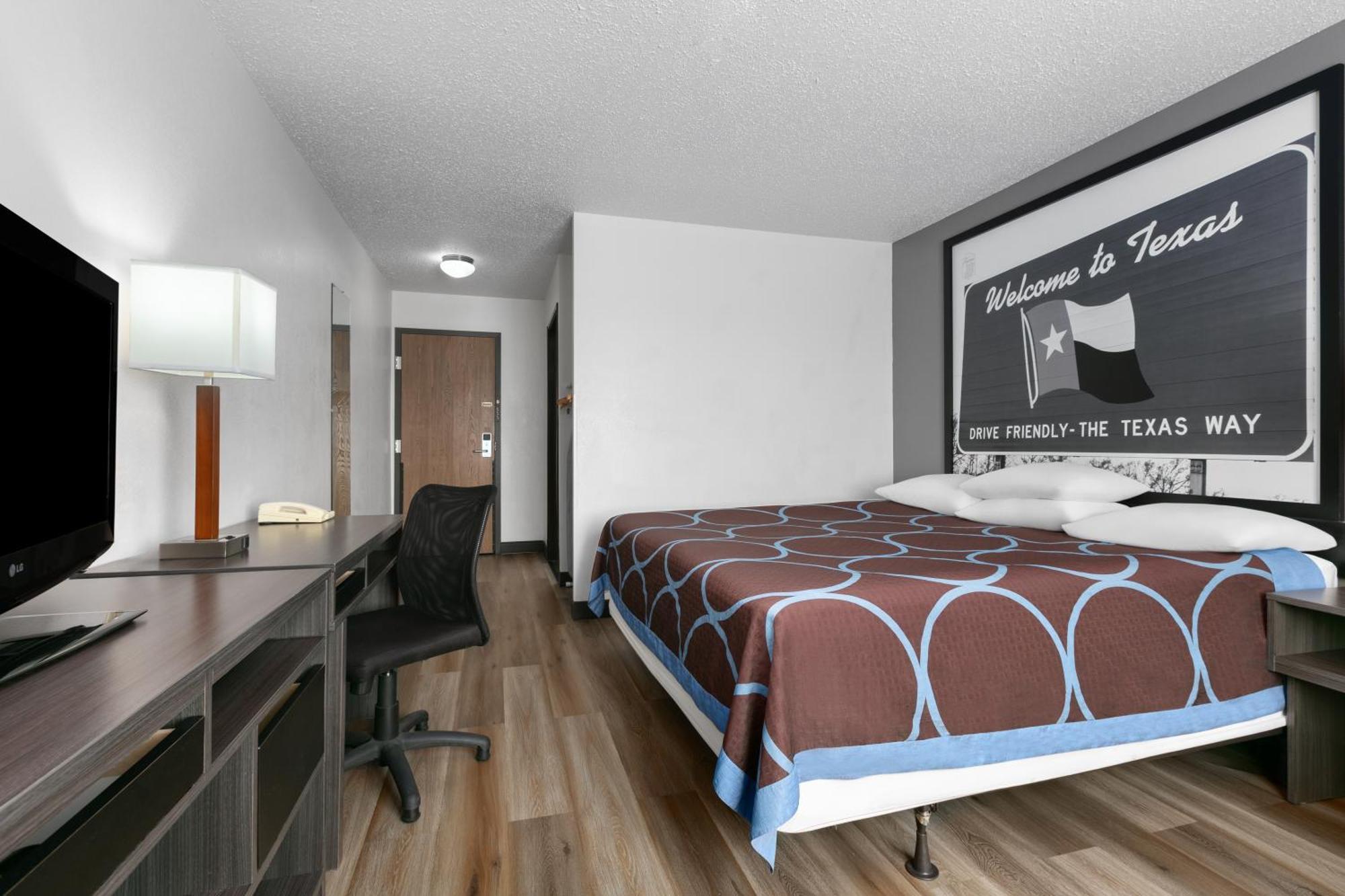 Отель Super 8 By Wyndham Grapevine/Dfw Airport Northwest Экстерьер фото