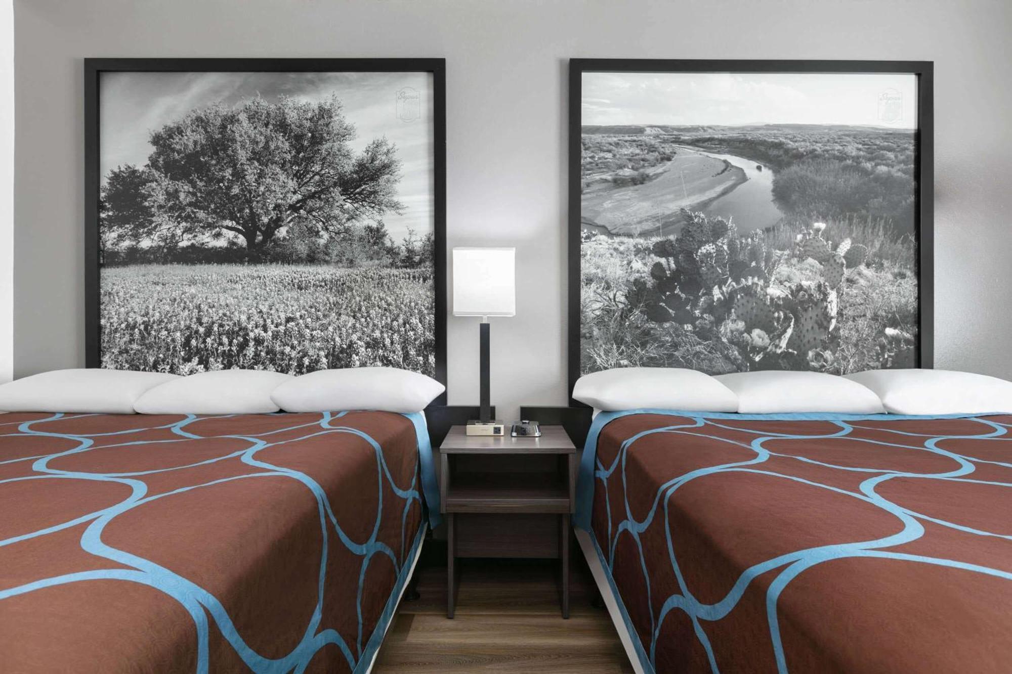 Отель Super 8 By Wyndham Grapevine/Dfw Airport Northwest Экстерьер фото