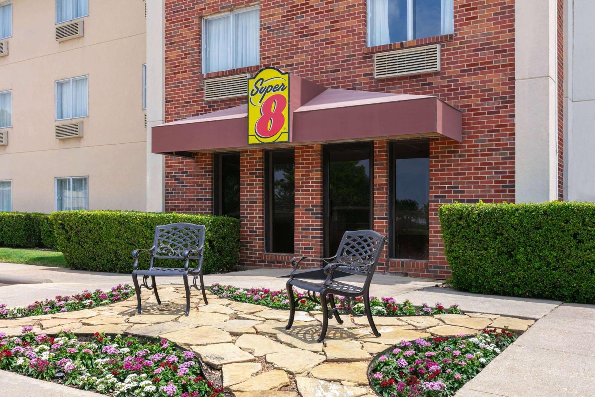 Отель Super 8 By Wyndham Grapevine/Dfw Airport Northwest Экстерьер фото