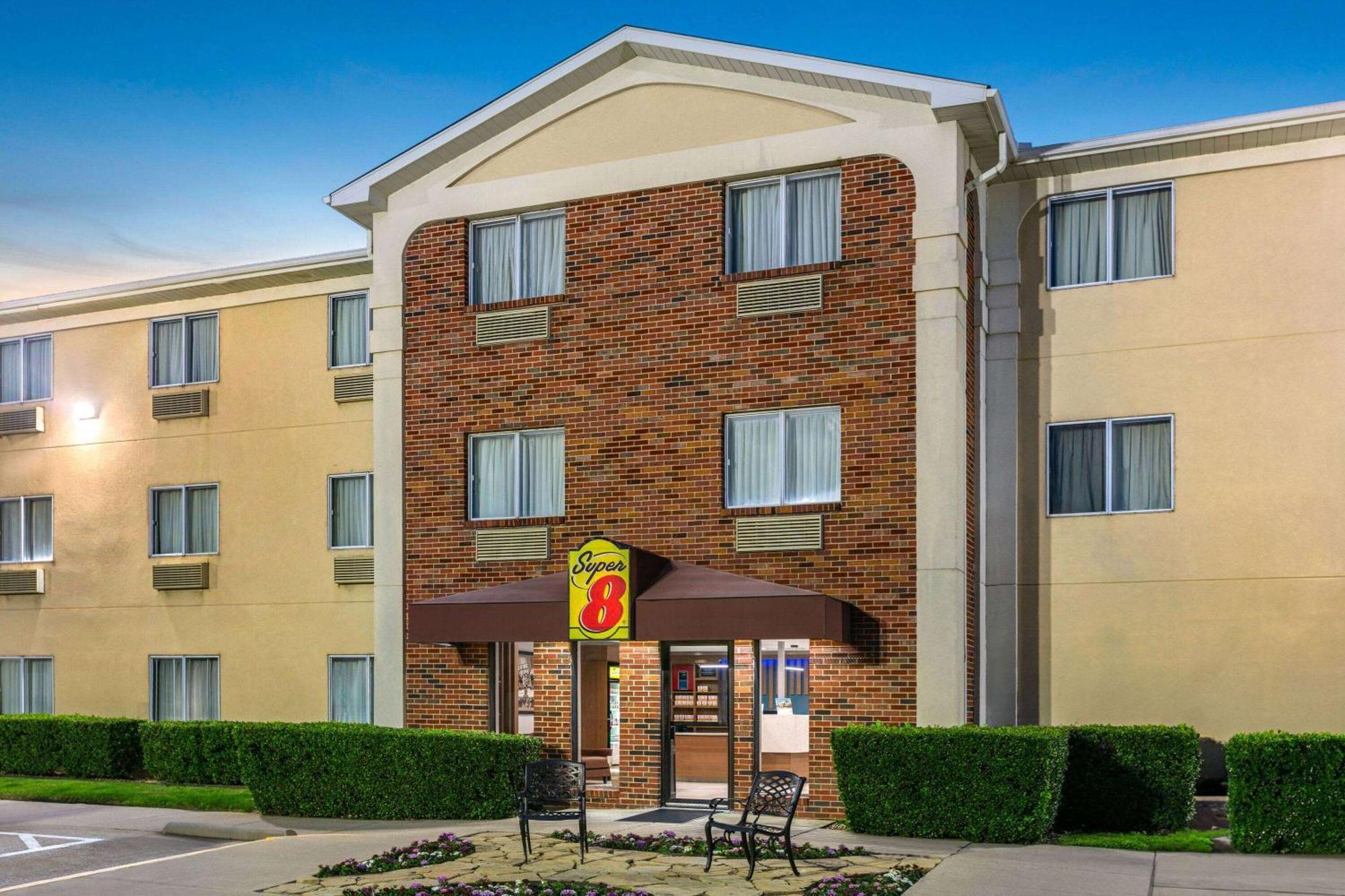 Отель Super 8 By Wyndham Grapevine/Dfw Airport Northwest Экстерьер фото