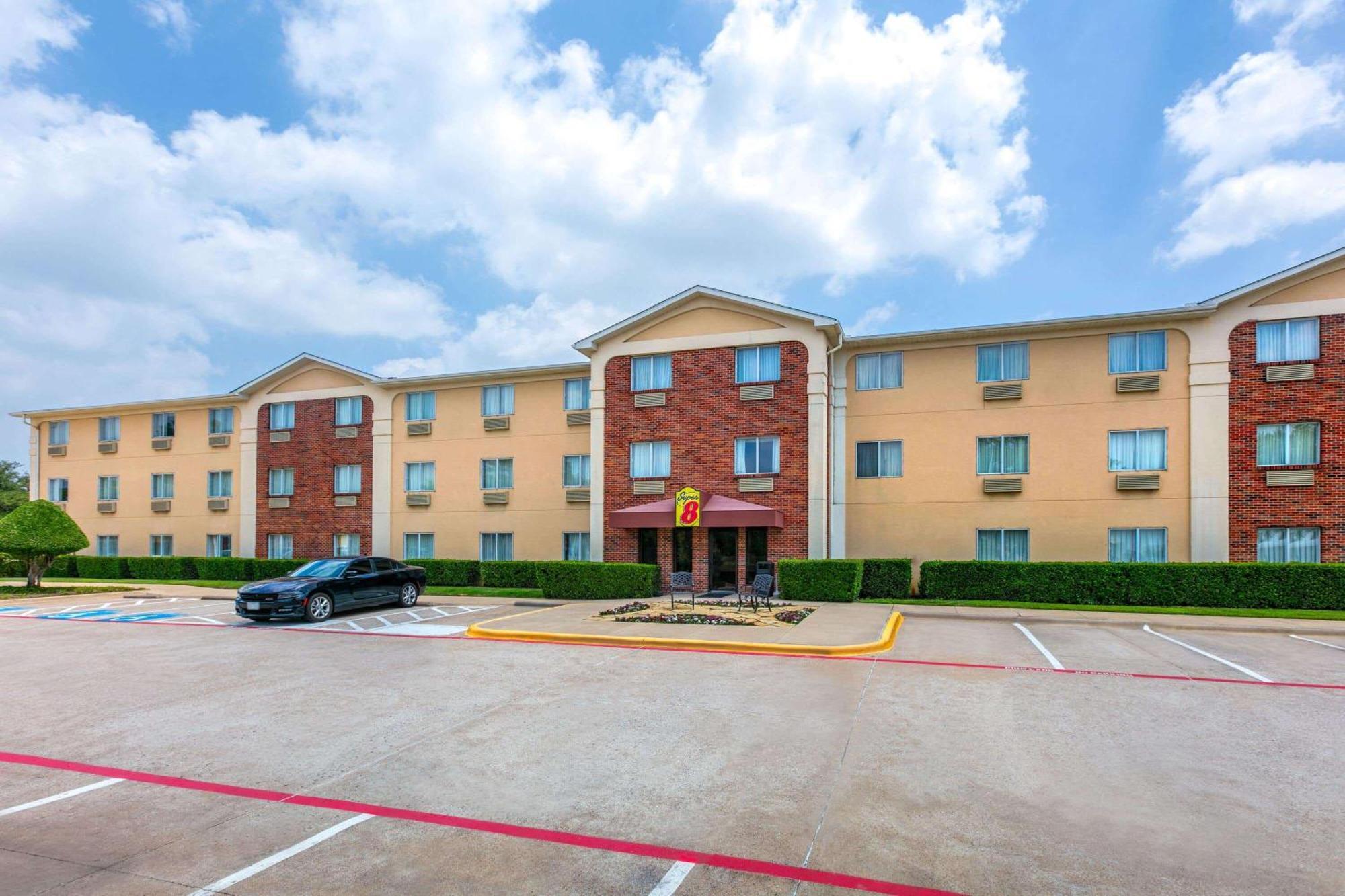 Отель Super 8 By Wyndham Grapevine/Dfw Airport Northwest Экстерьер фото